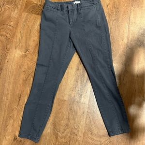 Ann Taylor Loft Skinny Pant in grey Size 8p